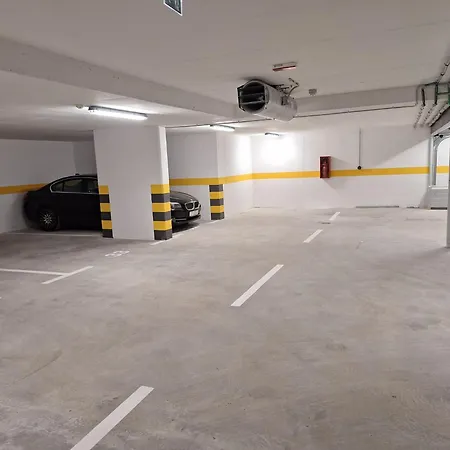 דירה Sky Pool Penthouse With A Huge Heated Private Pool