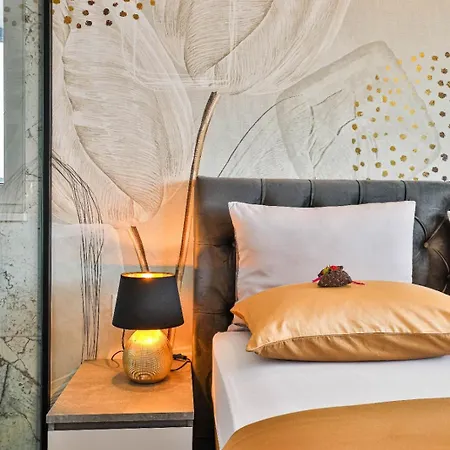 Apartamento Sky Pool Penthouse With A Huge Heated Private Pool *