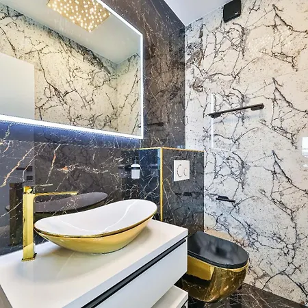 Sky Pool Penthouse With A Huge Heated Private Pool Apartamento