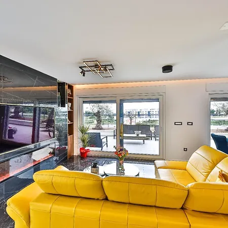 Sky Pool Penthouse With A Huge Heated Private Pool דירה