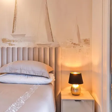 Sky Pool Penthouse With A Huge Heated Private Pool *